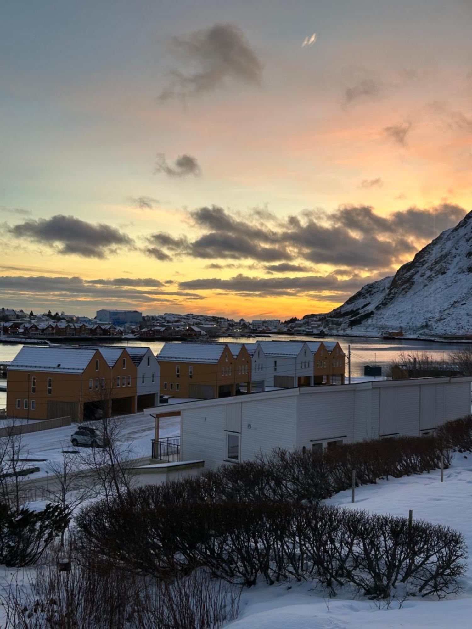 Leilighet Ballstad Exterior photo